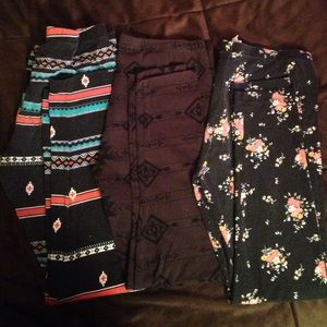 Bundle!!! 3 pairs of leggings.