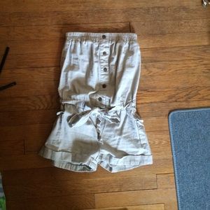 Beige cargo-esque romper with pockets