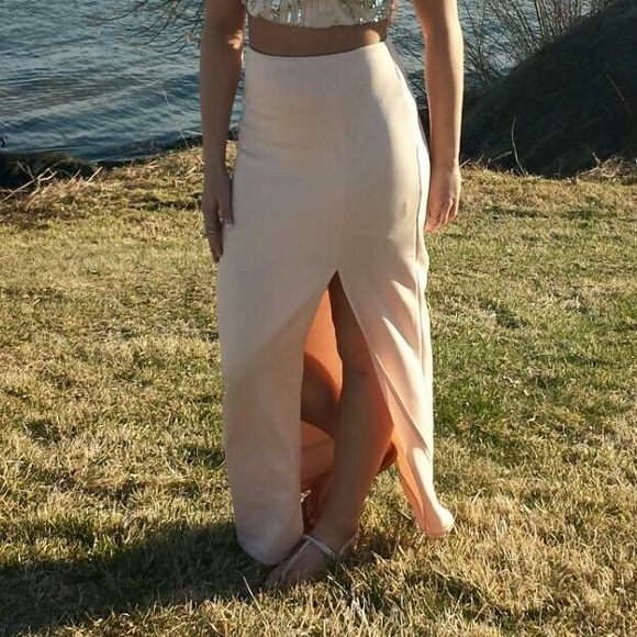 Prom dress - Picture 2 of 2