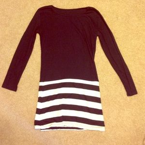Chic Black and White Mini Long Sleeve Dress