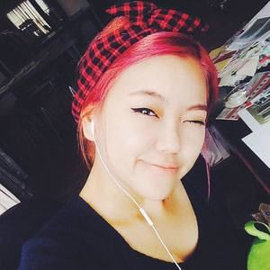 Meet your Posher, Hyejin