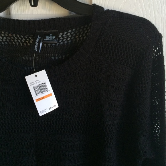 Lightweight crocheted top - Picture 2 of 4