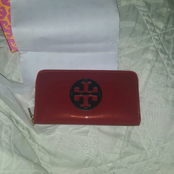 Tory Burch patent leather wallet