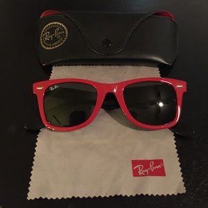 Red Ray Ban Wayfarer Sunglasses
