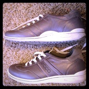 Ecco Sneakers