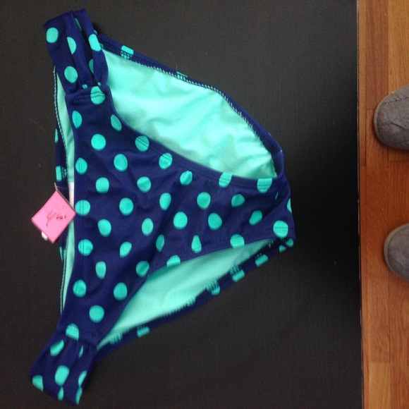 Brand New bikini bottoms Small/med