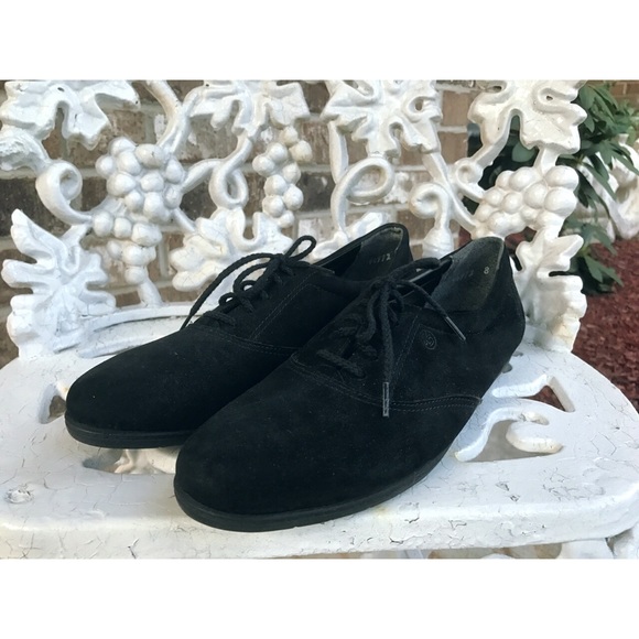 Easy Spirit Shoes - Easy Spirit Oxford-like Sneakers