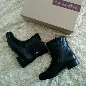 SALE!!! Clarks Plaza Square Black Boots