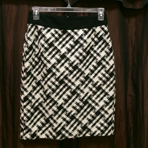 White House Black Market skirt
