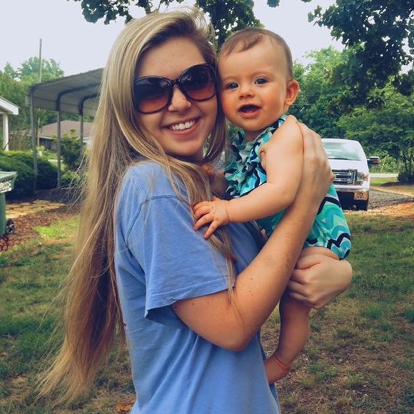 Meet your Posher, Alexandra - Picture 2 of 4