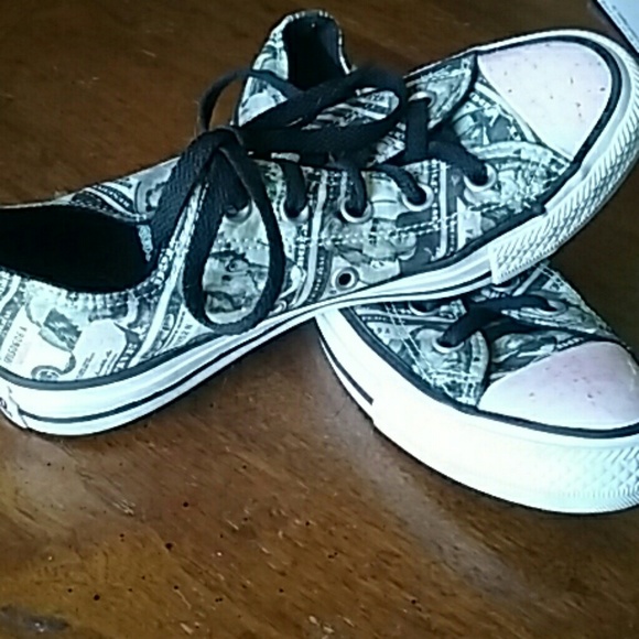 Converse - Picture 1 of 3