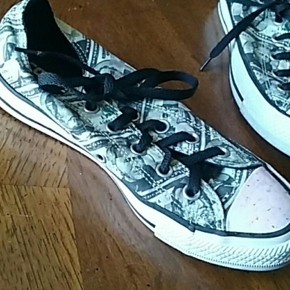 Converse - Picture 3 of 3