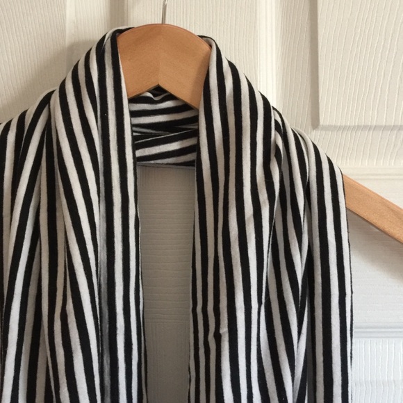 Striped Infinity Scarf - Picture 2 of 4