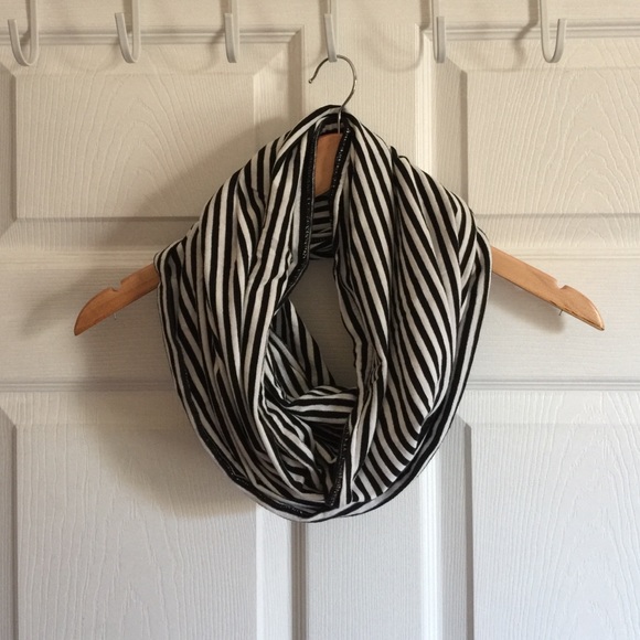Striped Infinity Scarf - Picture 4 of 4