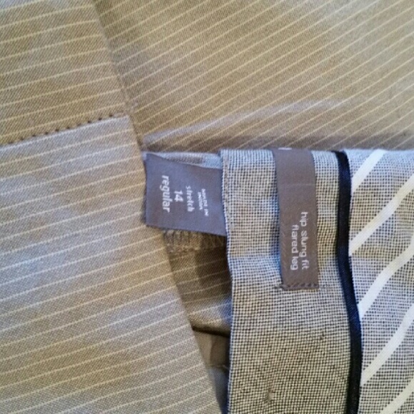 Gap hip slung fit flared leg pant - Picture 3 of 4