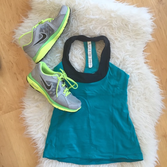 LuluLemon tank with built in bra