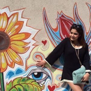 Meet your Posher, Leila