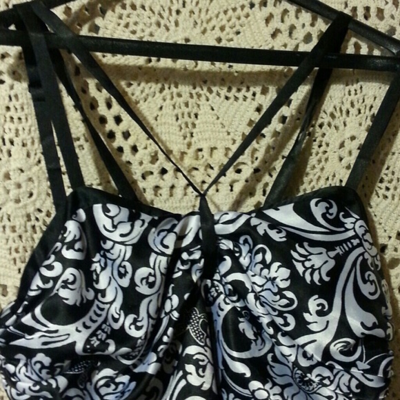 Strappy Top - Picture 3 of 4