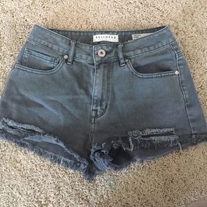 High-Rise gray short