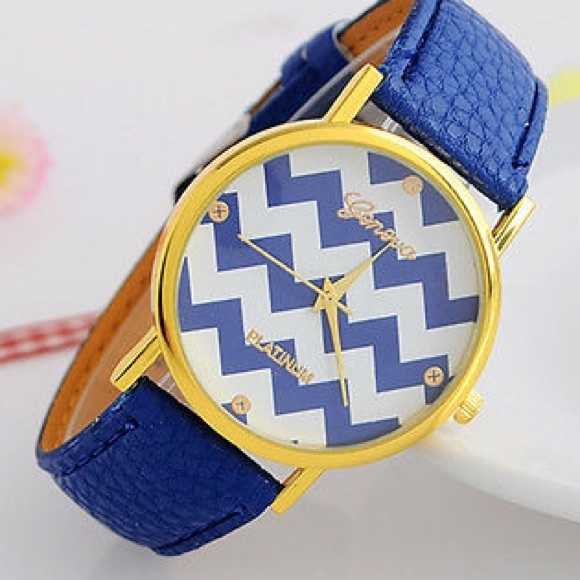 Beautiful brand new blue chevron watch! - Picture 2 of 2