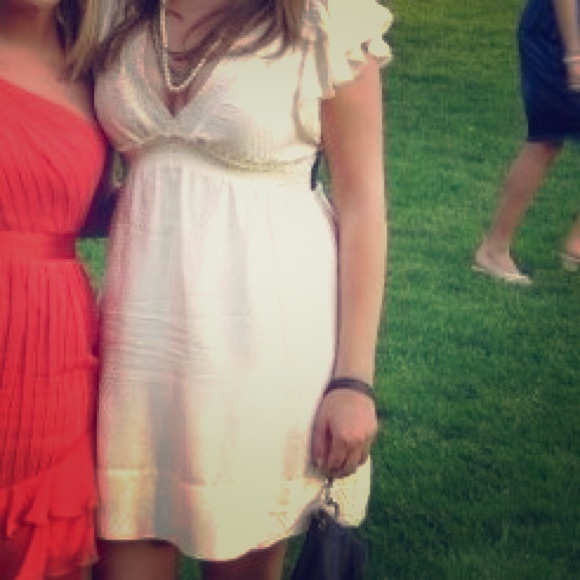 BCBG cream colored short sleeve dress