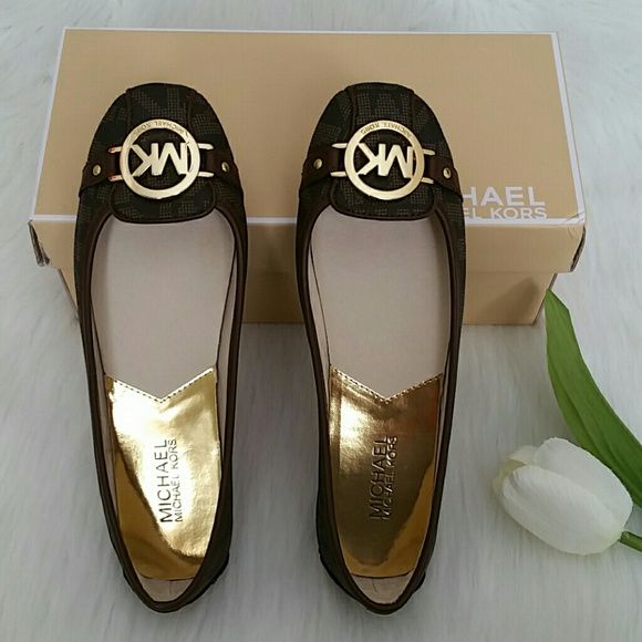 SALE Michael Kors Flat Shoes. New never worn. - Picture 2 of 4