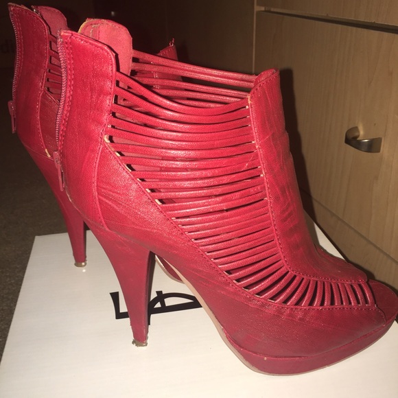 Red booties - Picture 2 of 4