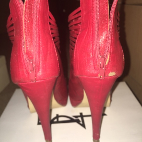 Red booties - Picture 3 of 4