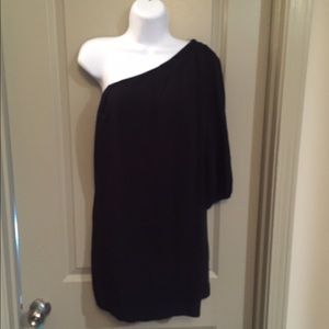 One shoulder tunic black!