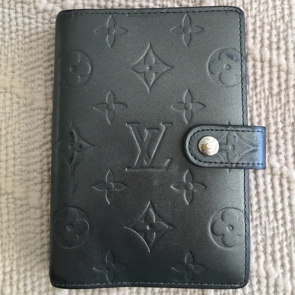 Louis Vuitton Handbags - Louis Vuitton wallet (4" x 6")