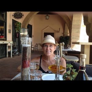 Meet your Posher, Carol