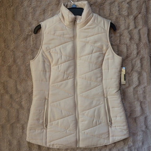 Creme Vest