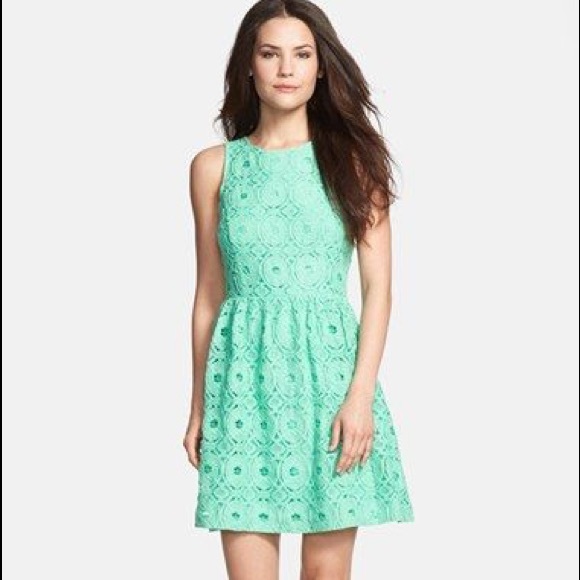 Kensie lace dress in mint.