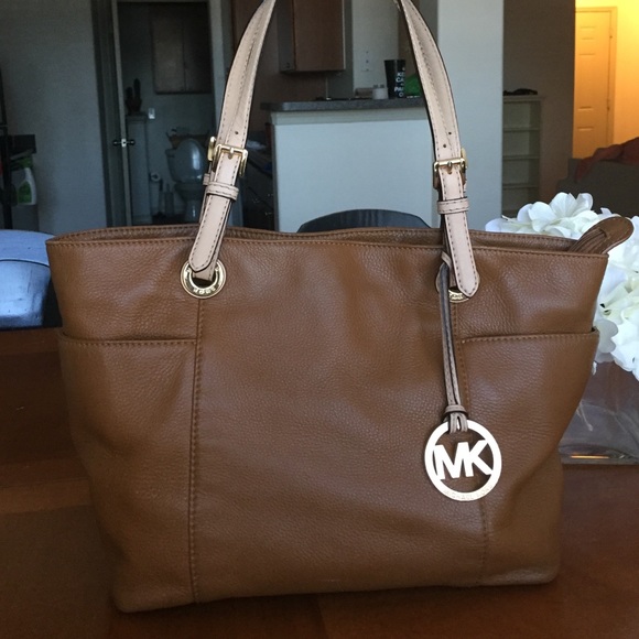 Michael Kors Leather Purse - Picture 1 of 4