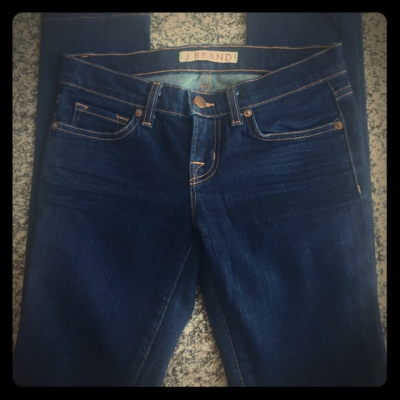 J BRAND jeans - straight leg dark wash