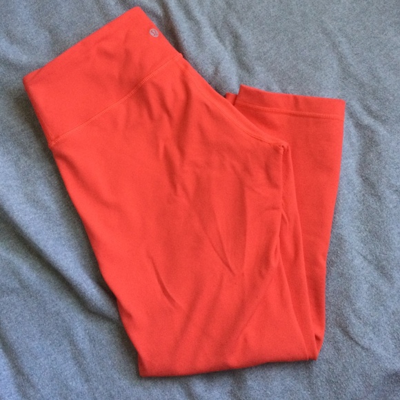 Lululemon EUC red wunder unders