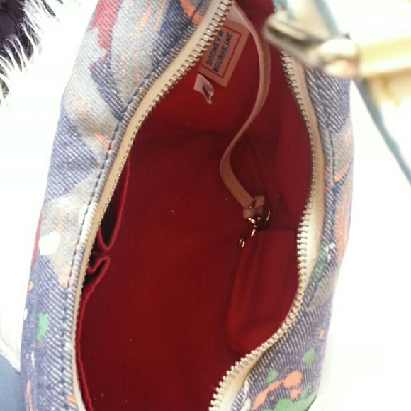 Dooney and Bourke Handbag - Picture 3 of 4