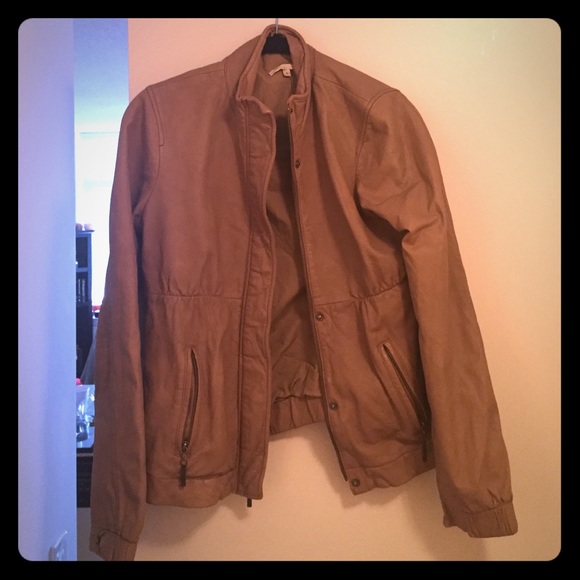 Amazingly soft leather jacket by Vince!