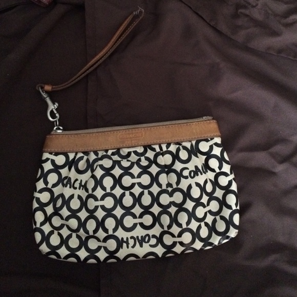 Coach Handbags - Coach  wristlet