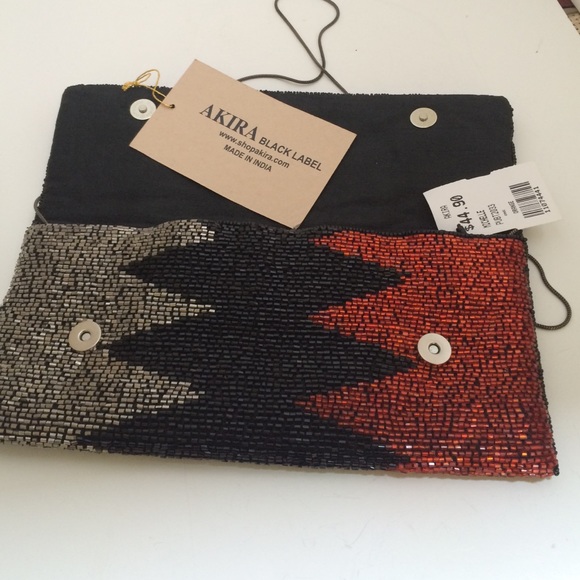 AKIRA beaded purse - Picture 3 of 4