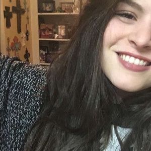 Meet your Posher, Fernanda