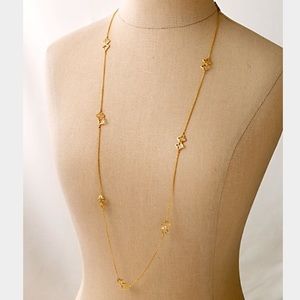Stella & Dot Signature Clover necklace