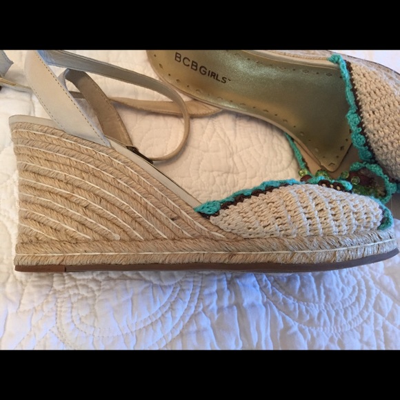๐ธ๐ธWedge Shoe, very comfortable! Firm $ - Picture 3 of 4