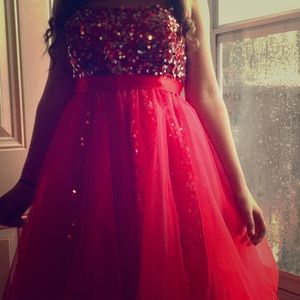 Prom/sweetheart dress:)