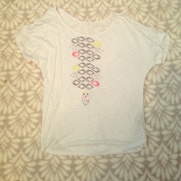 Aztec, open shoulder white Tee