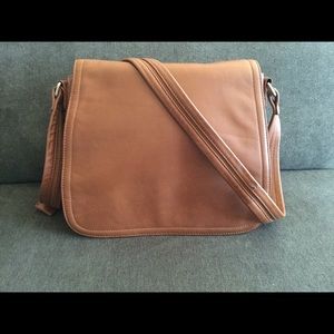 FOSSIL SHOULD BAG IN COGNAC BROWN LEATHER