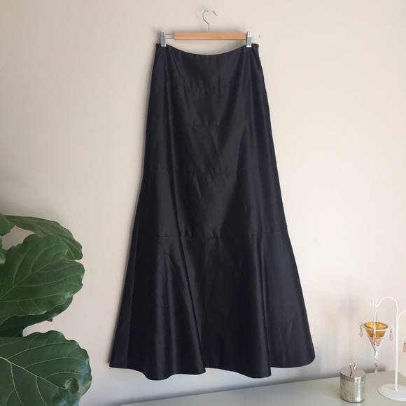 SOLD Locally🍃HP. BCBG Gorgeous Ballskirt - Picture 2 of 5