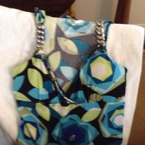 Multicolor top with chain straps