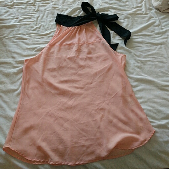 New York & Company sleeveless peach/black blouse
