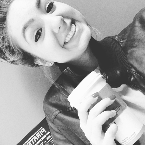 Meet your Posher, Haley - Picture 1 of 1